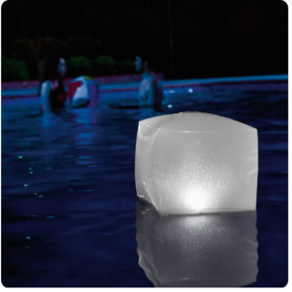 Lámpara LED flotante para Piscinas & forma de Cubo INTEX